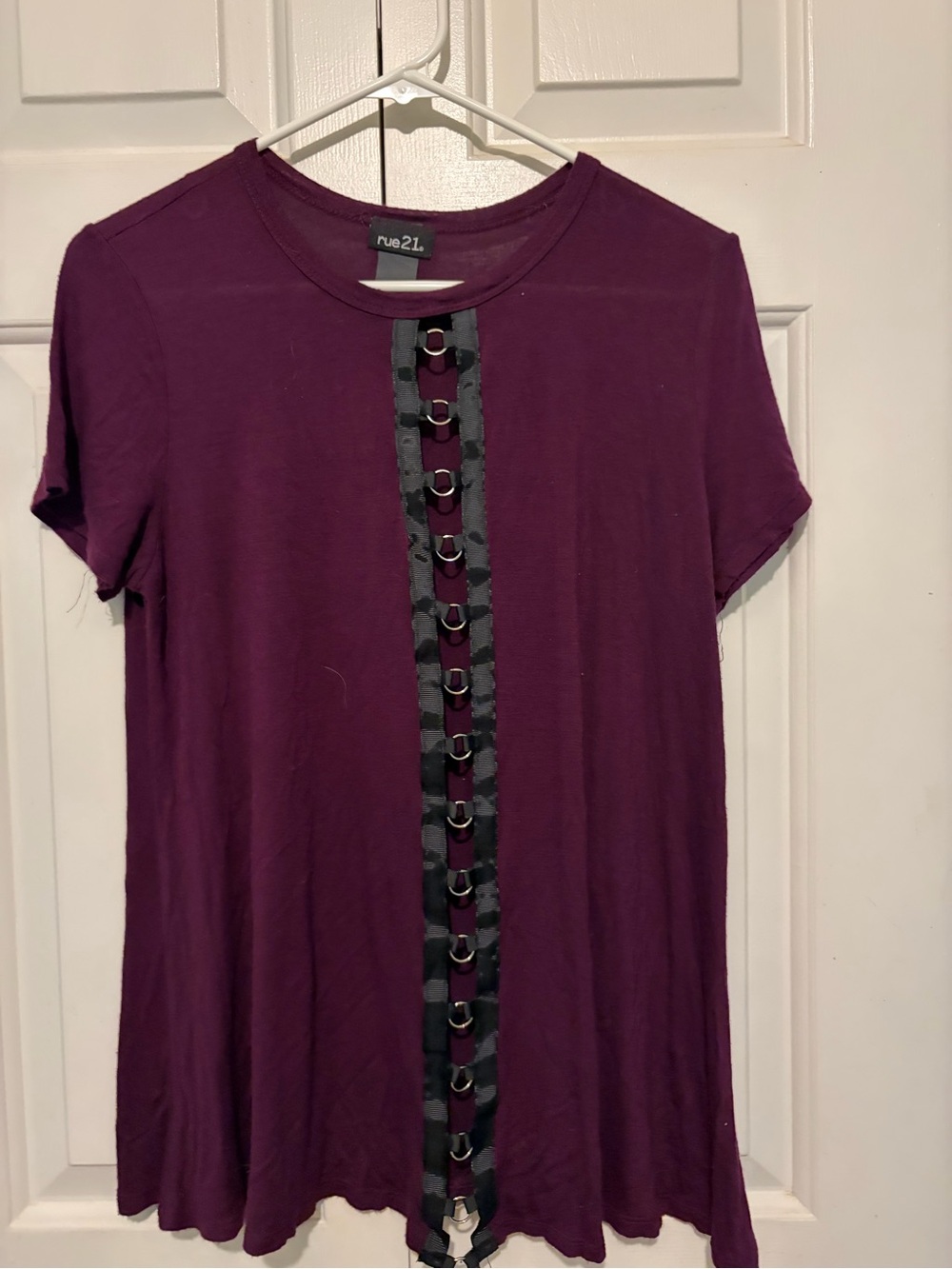 Rue21 Plum Short Sleeve Tee with Black Ladder Ring Detail